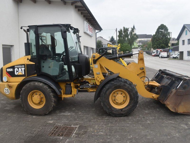 Caterpillar 906H² mit Straßenzulassung