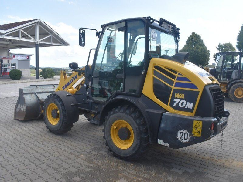Komatsu WA70M-8E0 mit Straßenzulassung