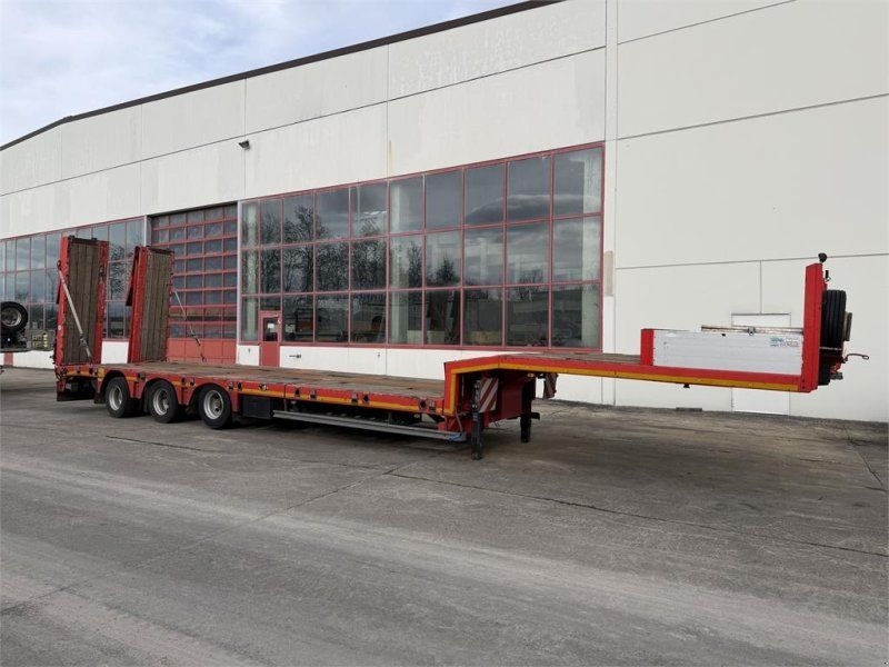 Kässbohrer LB3E 3 Achs Sattel, komplett überfahrbar