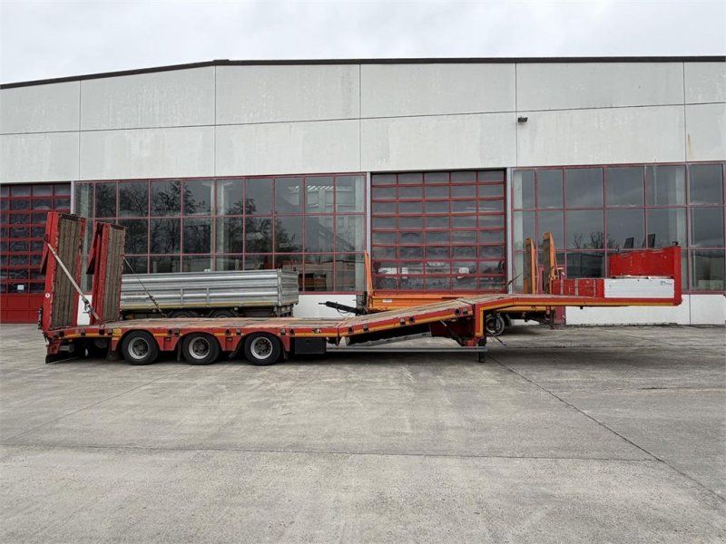 Kässbohrer LB3E 3 Achs Sattel, komplett überfahrbar