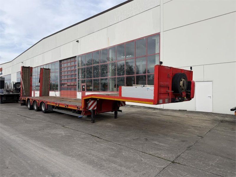 Kässbohrer LB3E 3 Achs Sattel, komplett überfahrbar