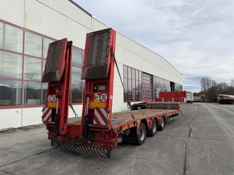 Kässbohrer LB3E 3 Achs Sattel, komplett überfahrbar