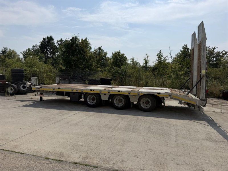 Möslein TTA33 Schwebheim Tridemtieflader 31 t GG, 8 lan