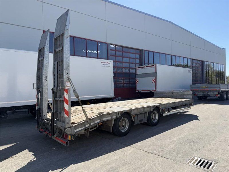 21 t Tandemtieflader, hydraulische Rampen