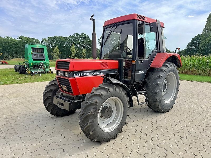 Case IH 745 XL