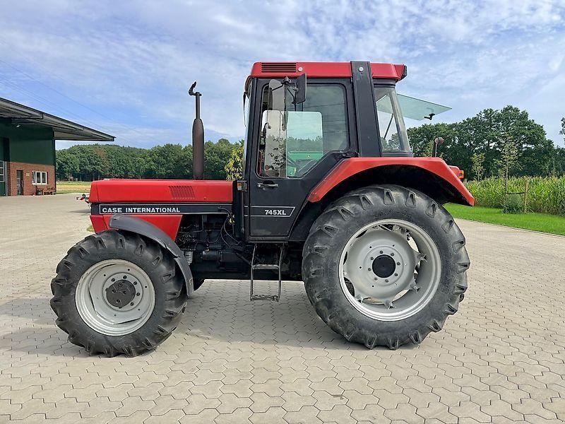 Case IH 745 XL