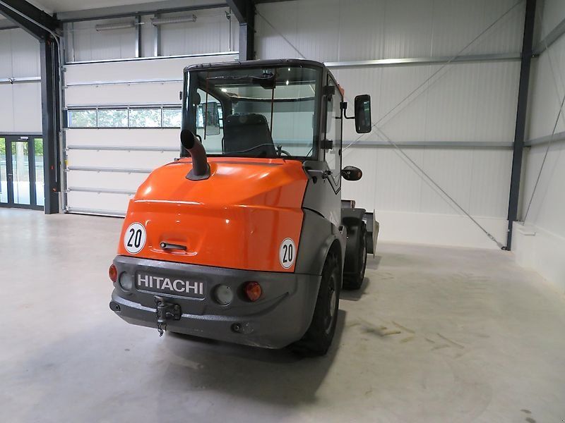 Hitachi ZW65 mit Schaufel+Palettengabel, *1000 Stunden *