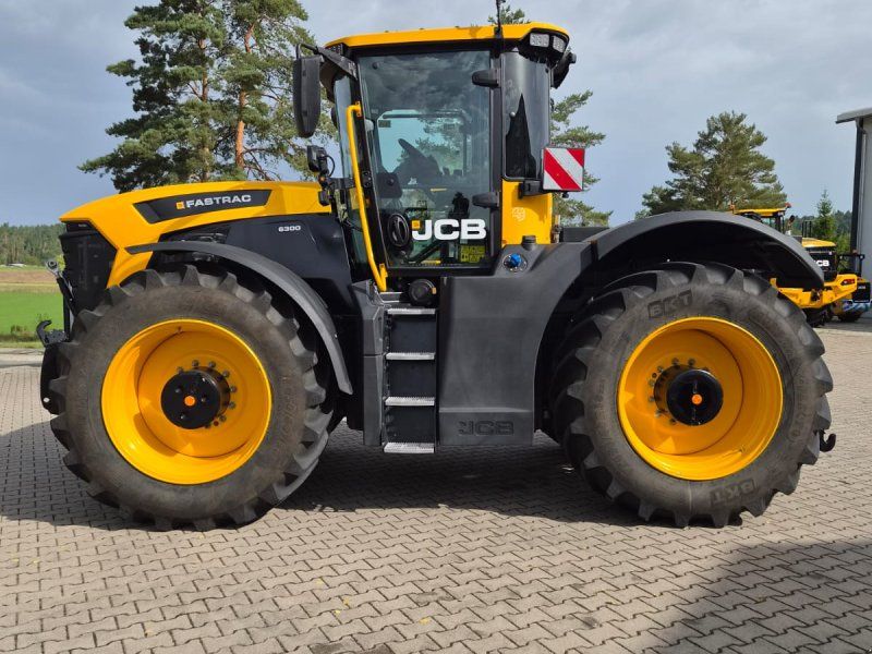JCB Fastrac 6300
