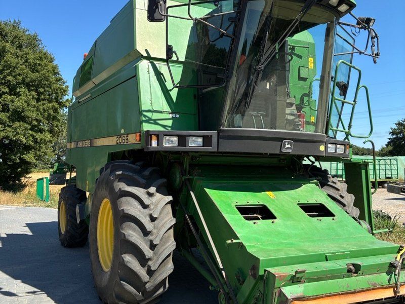 John Deere 2066