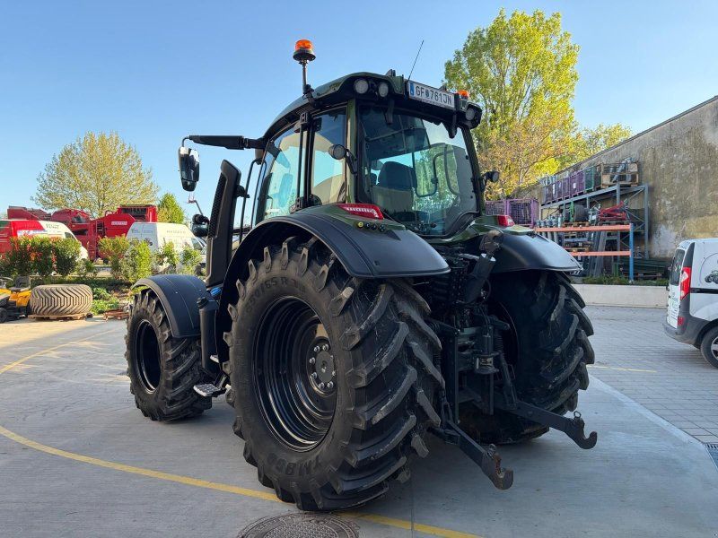 Valtra N175