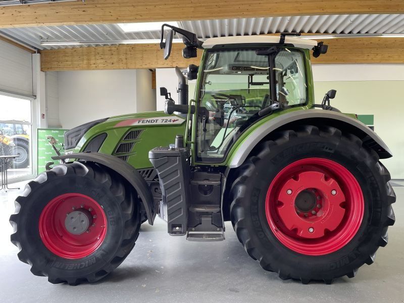 Fendt 724 VARIO S4 PROFI PLUS