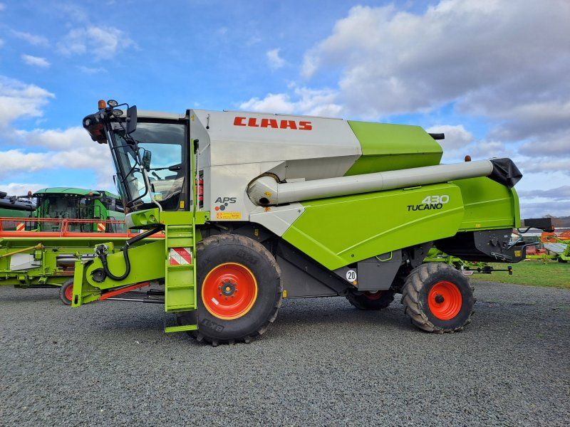 Claas Tucano 430 AC