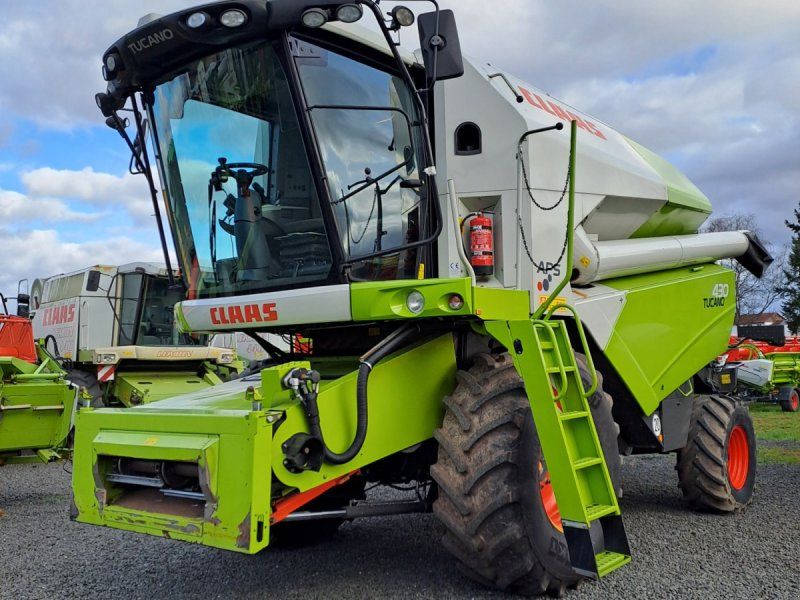 Claas Tucano 430 AC