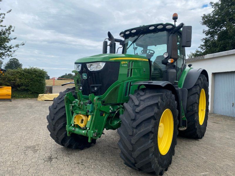 John Deere 6250R