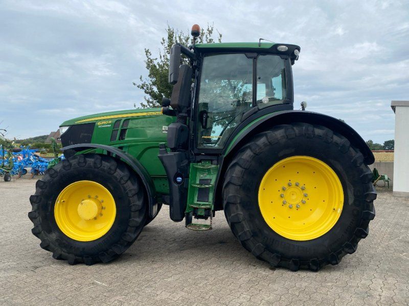 John Deere 6250R
