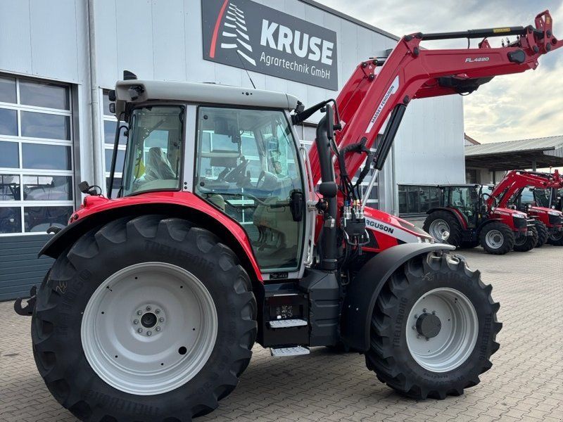 Massey Ferguson 5S.145 Dyna-VT Exclusiv