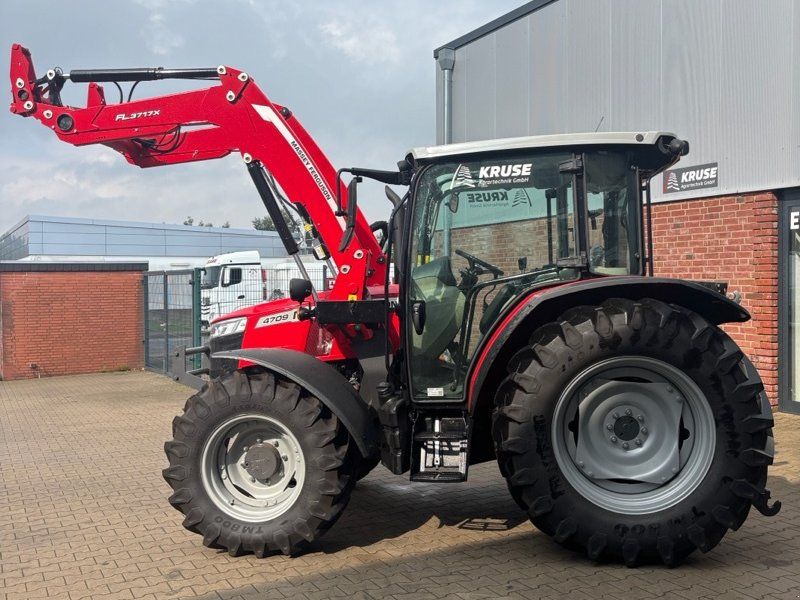Massey Ferguson 4709 M