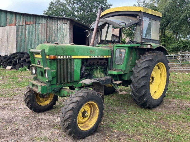 John Deere 3130S