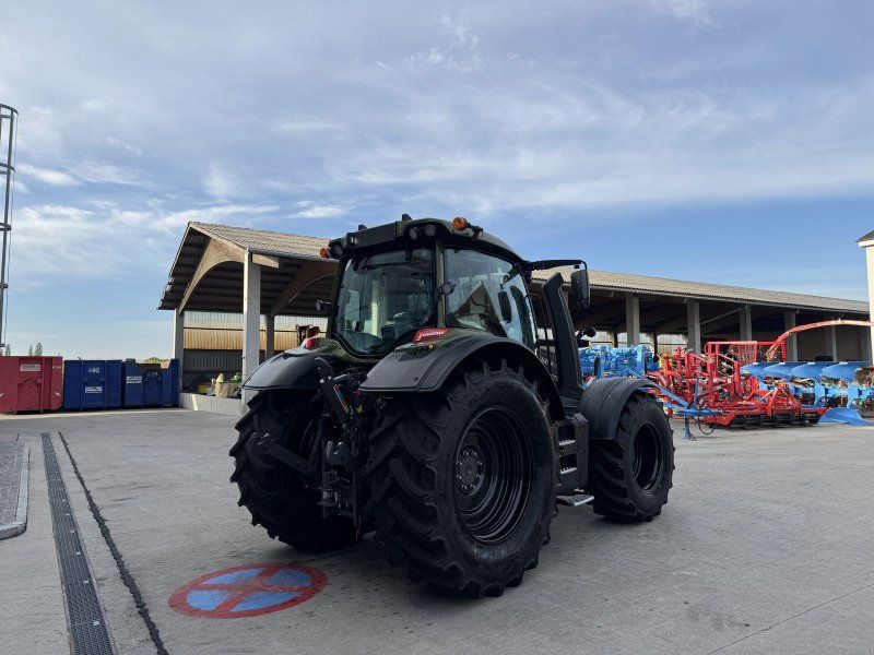 Valtra N175