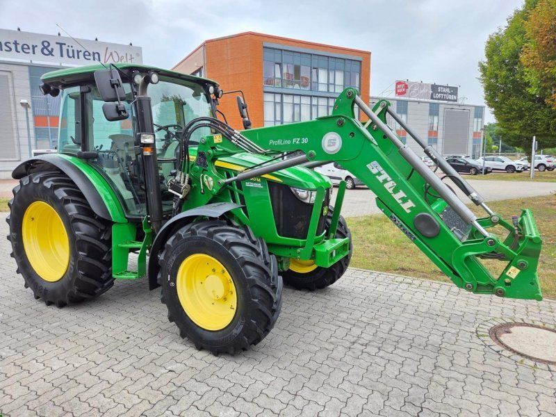 John Deere 5090M