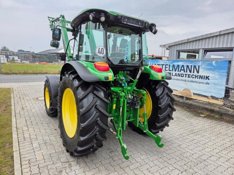 John Deere 5090M