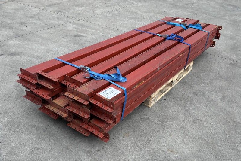 Zerlegtes Palettenregal