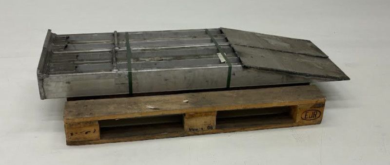 Loading ramp set of 2, 1100kg