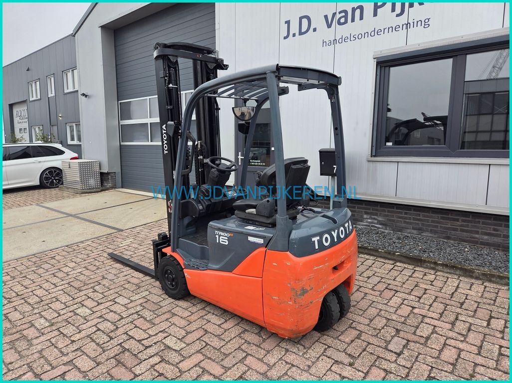 Toyota 8FBEKT16 1600kg 3292uur + triplex 5.5m + sideshift