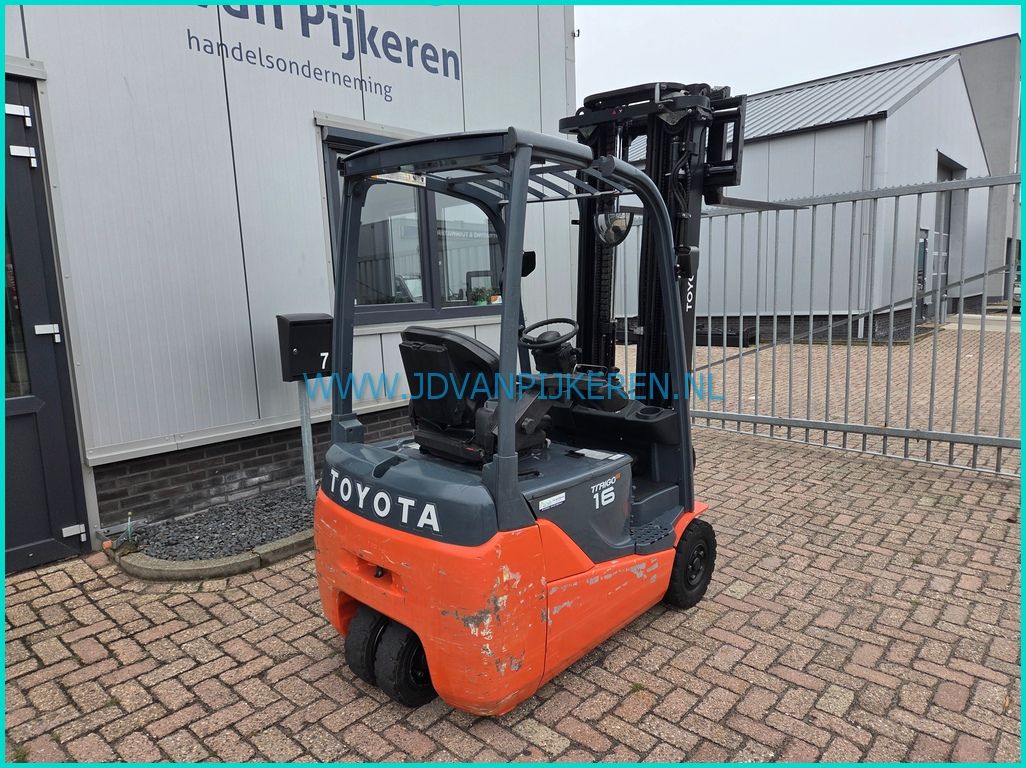 Toyota 8FBEKT16 1600kg 3292uur + triplex 5.5m + sideshift
