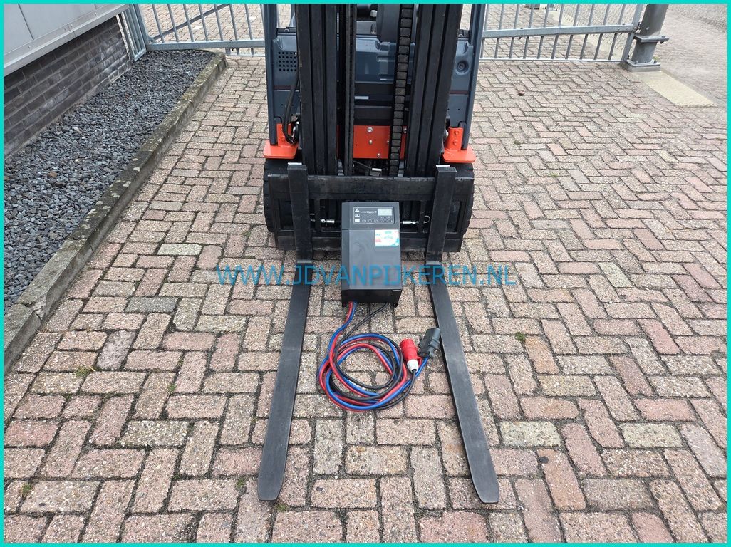 Toyota 8FBEKT16 1600kg 3292uur + triplex 5.5m + sideshift