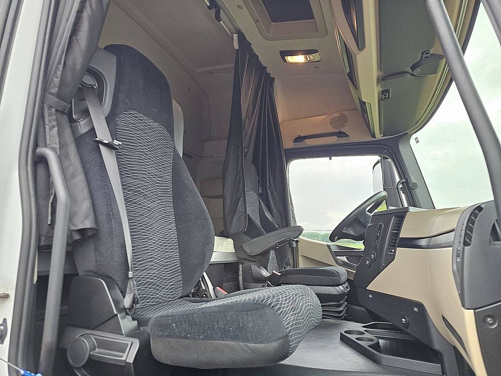 MERCEDES-BENZ ACTROS 1845 LS