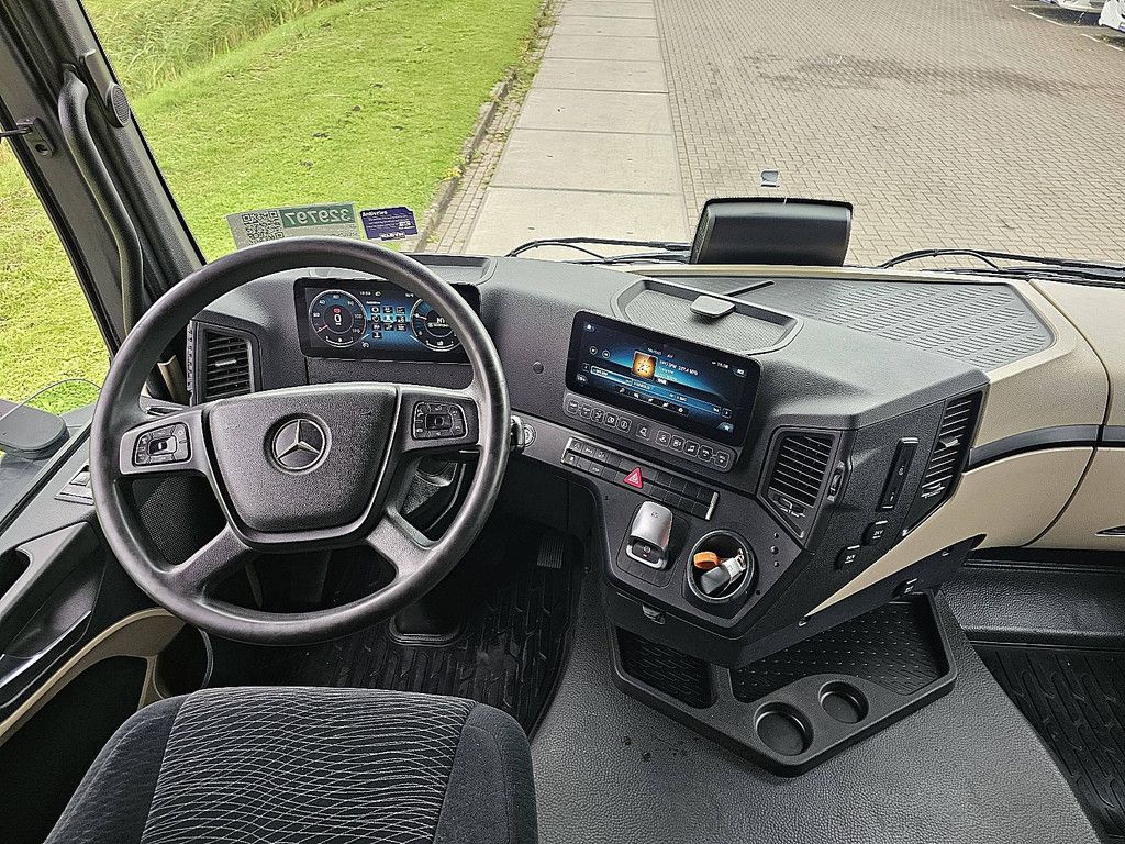 MERCEDES-BENZ ACTROS 1845 LS