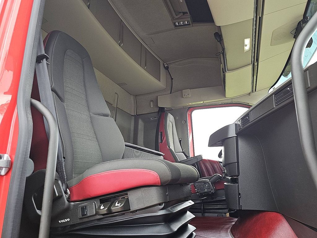 VOLVO FH 460 6x2 xenon skirts