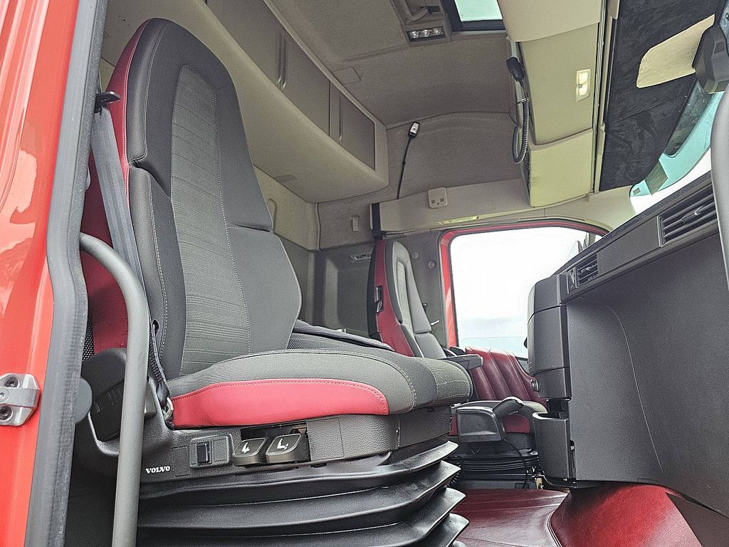 VOLVO FH 460 6x2 xenon skirts