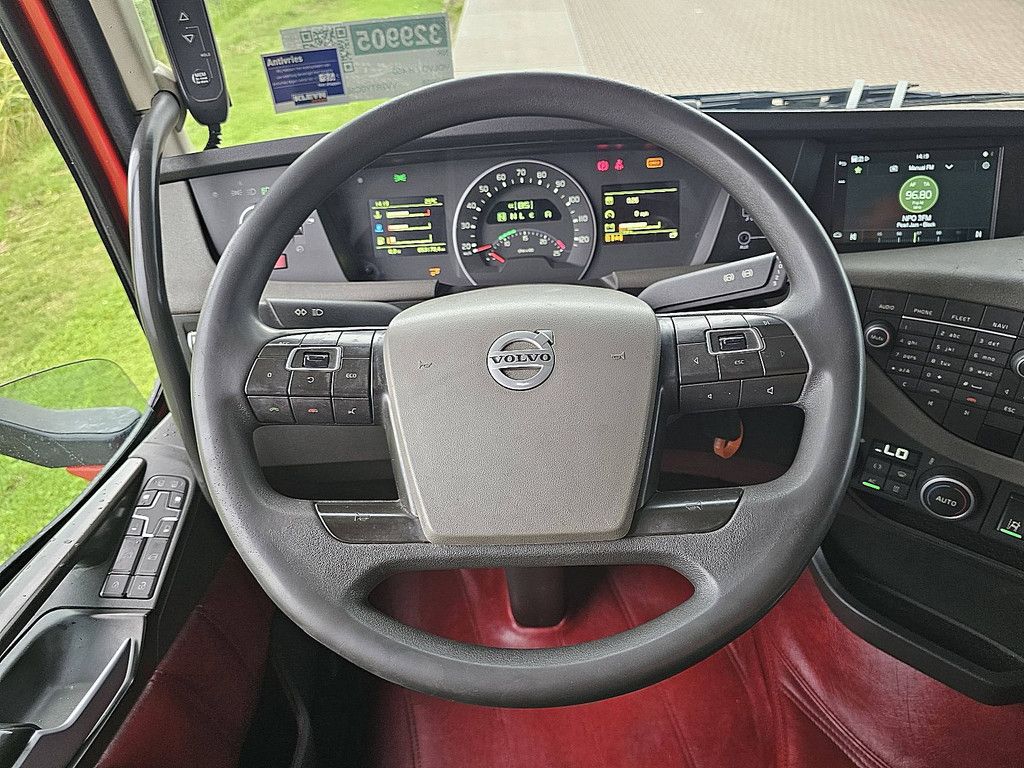 VOLVO FH 460 6x2 xenon skirts