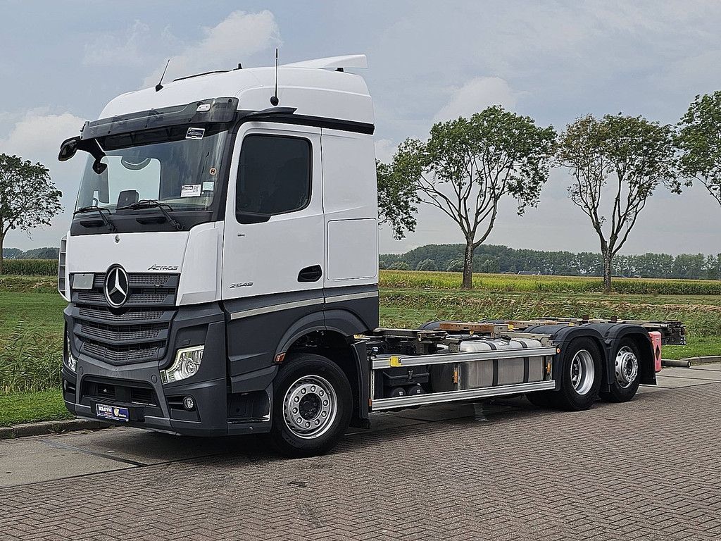 MERCEDES-BENZ ACTROS 2548 6x2 retarder wb490