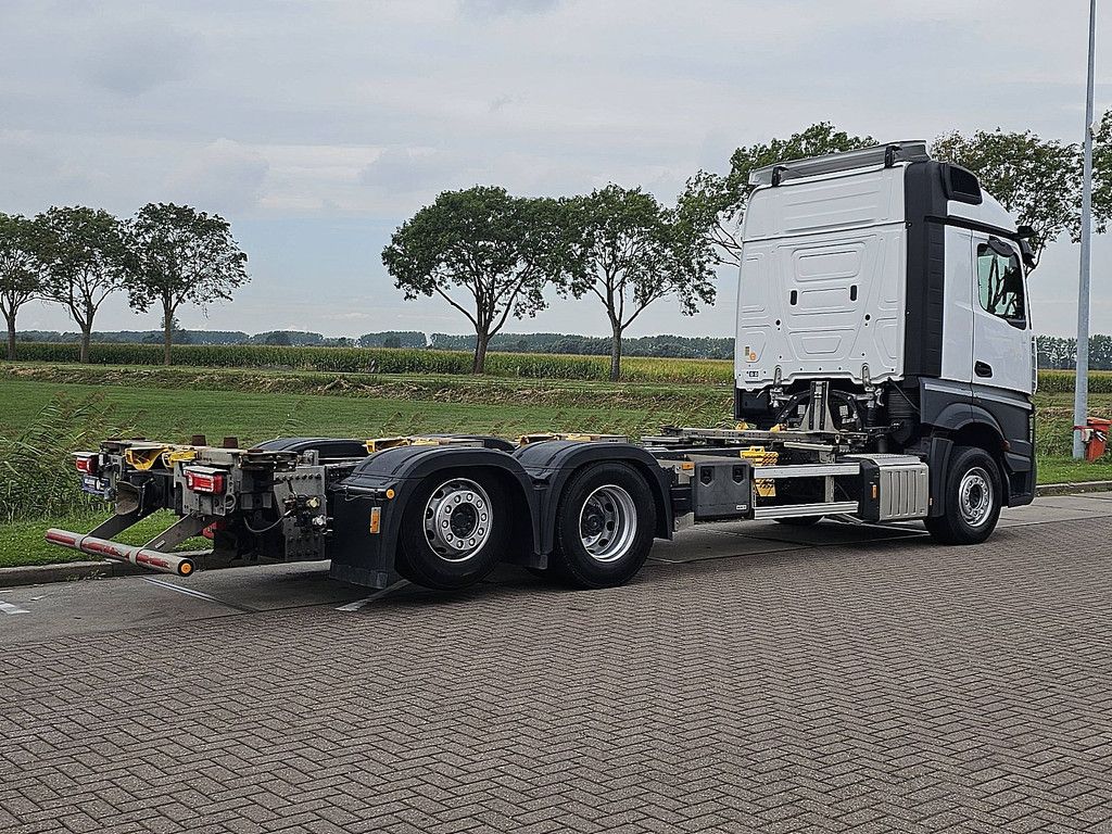 MERCEDES-BENZ ACTROS 2548 6x2 retarder wb490