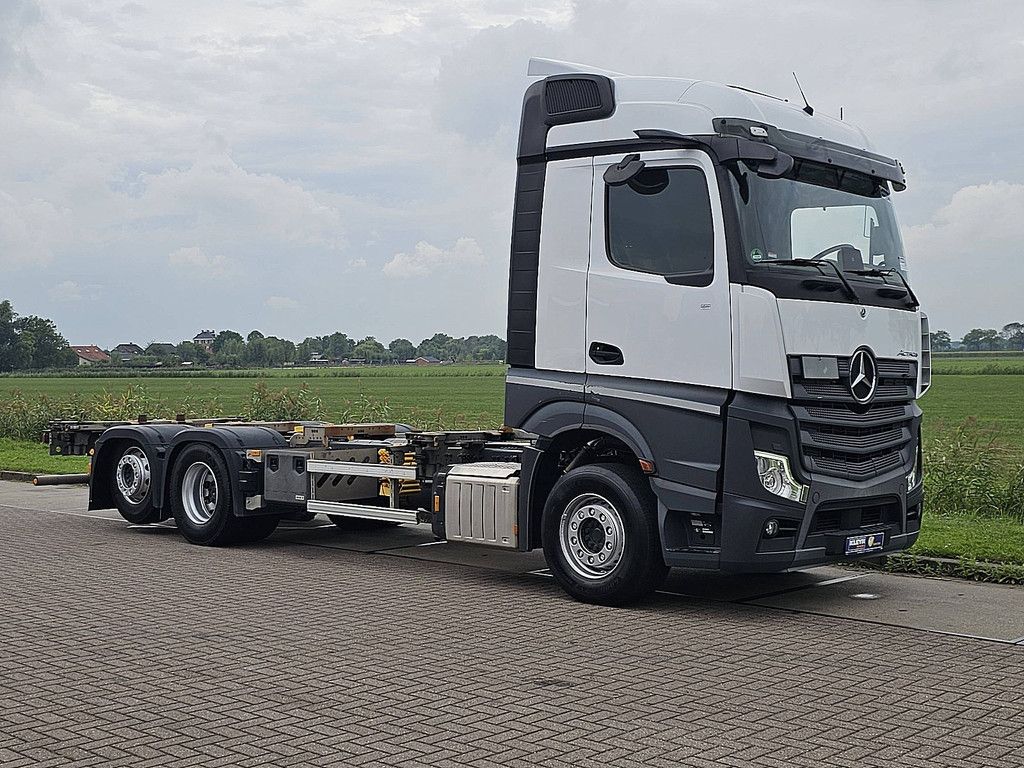 MERCEDES-BENZ ACTROS 2548 6x2 retarder wb490