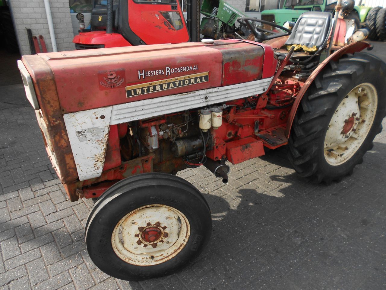 International 423 v
