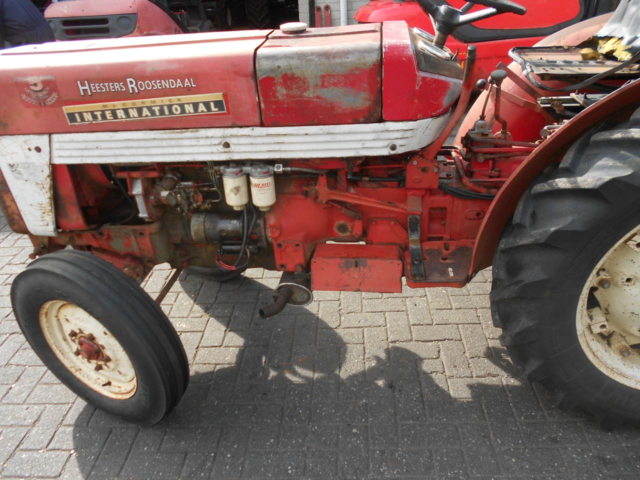 International 423 v