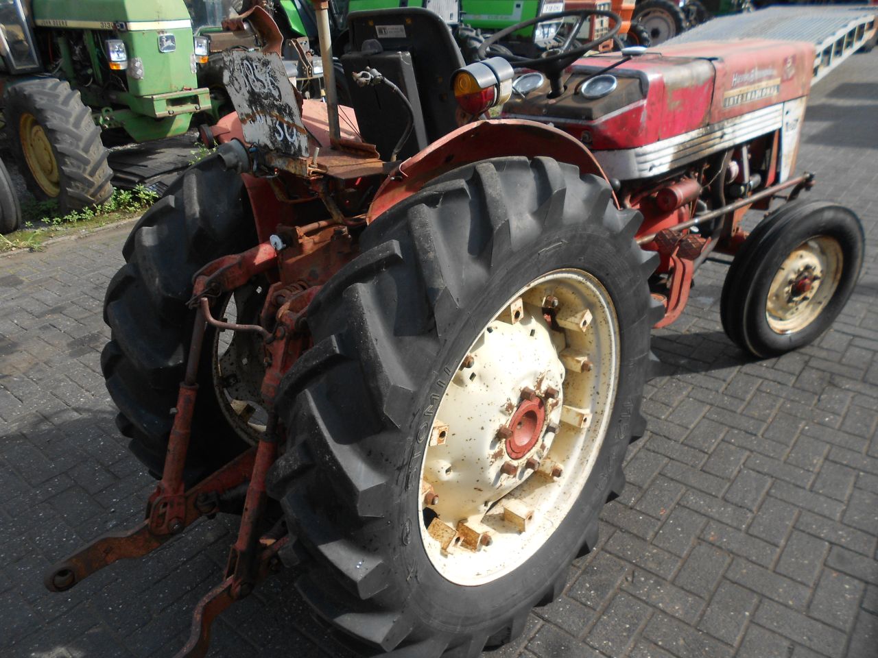 International 423 v