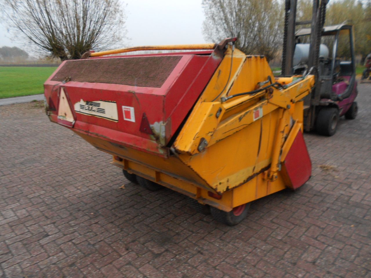 Sth 1800 hk bladveegmachine