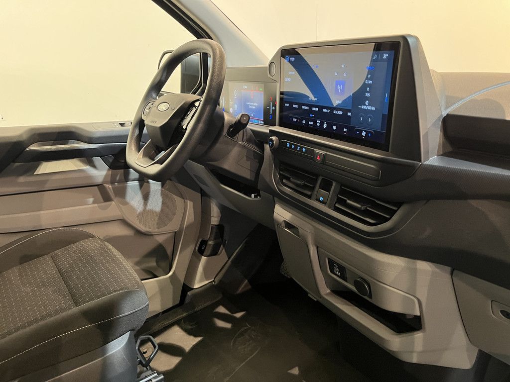 Ford E-Transit Cust. 320 L1H1 Trend 65 kWh / 100% Elektrisch !! / Airco / Cruise Control / CarPlay / Camera / LED / 9.650 KM !!
