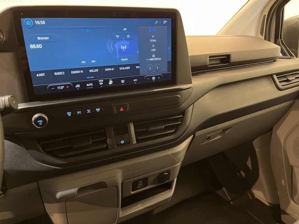 Ford E-Transit Cust. 320 L1H1 Trend 65 kWh / 100% Elektrisch !! / Airco / Cruise Control / CarPlay / Camera / LED / 9.650 KM !!