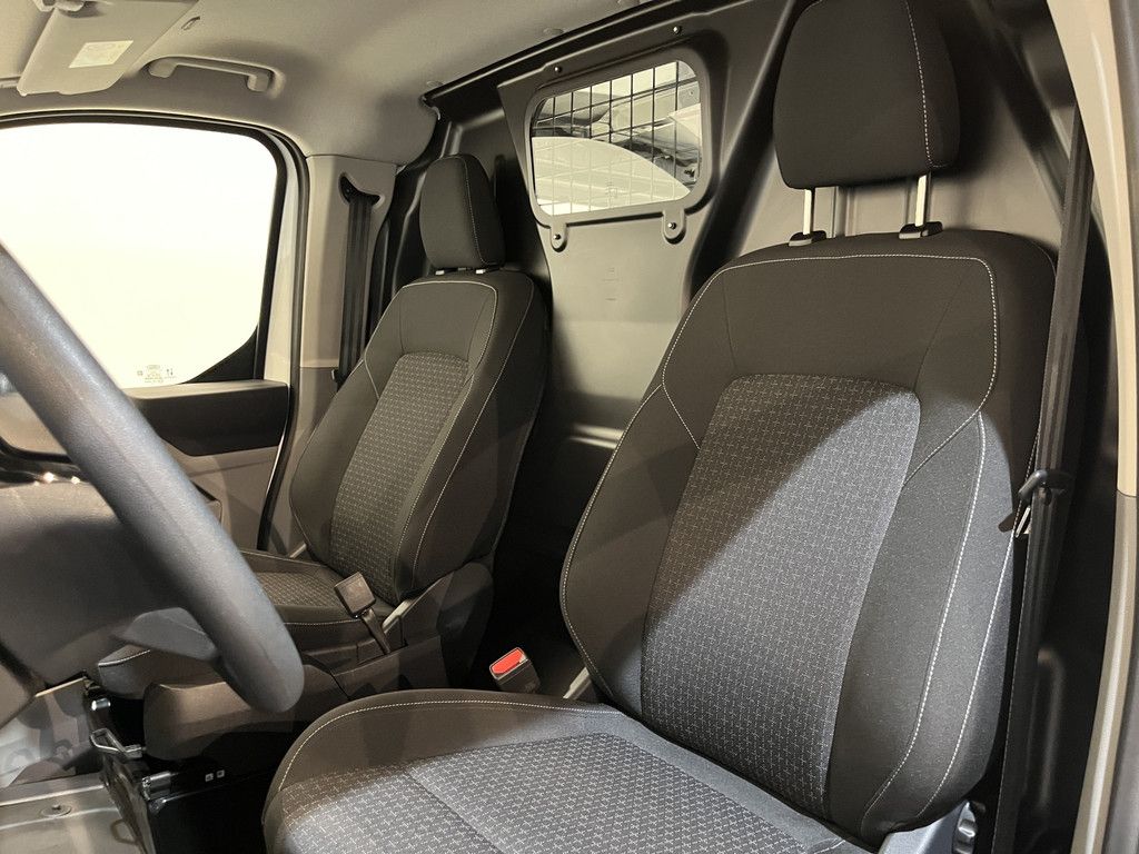 Ford E-Transit Cust. 320 L1H1 Trend 65 kWh / 100% Elektrisch !! / Airco / Cruise Control / CarPlay / Camera / LED / 9.650 KM !!