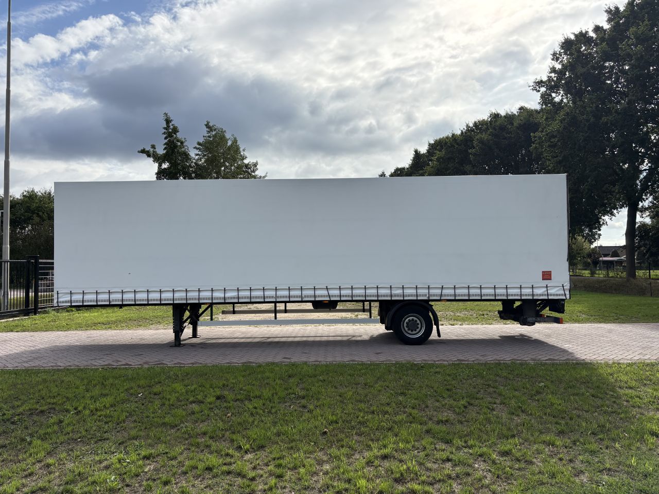 Be oplegger 7 TON DRAF huifzeilen met laadklep