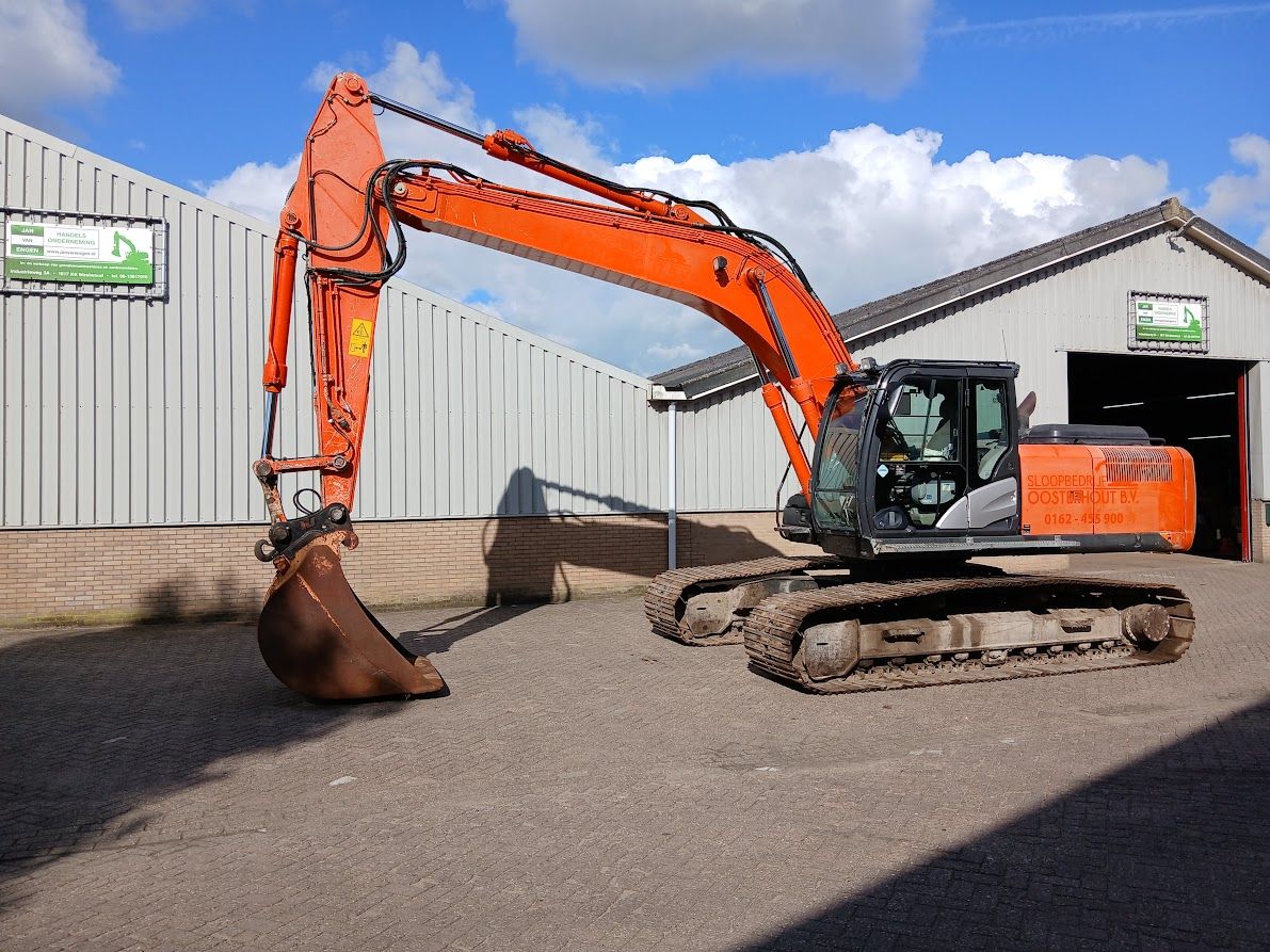 Hitachi ZX250LC-5B