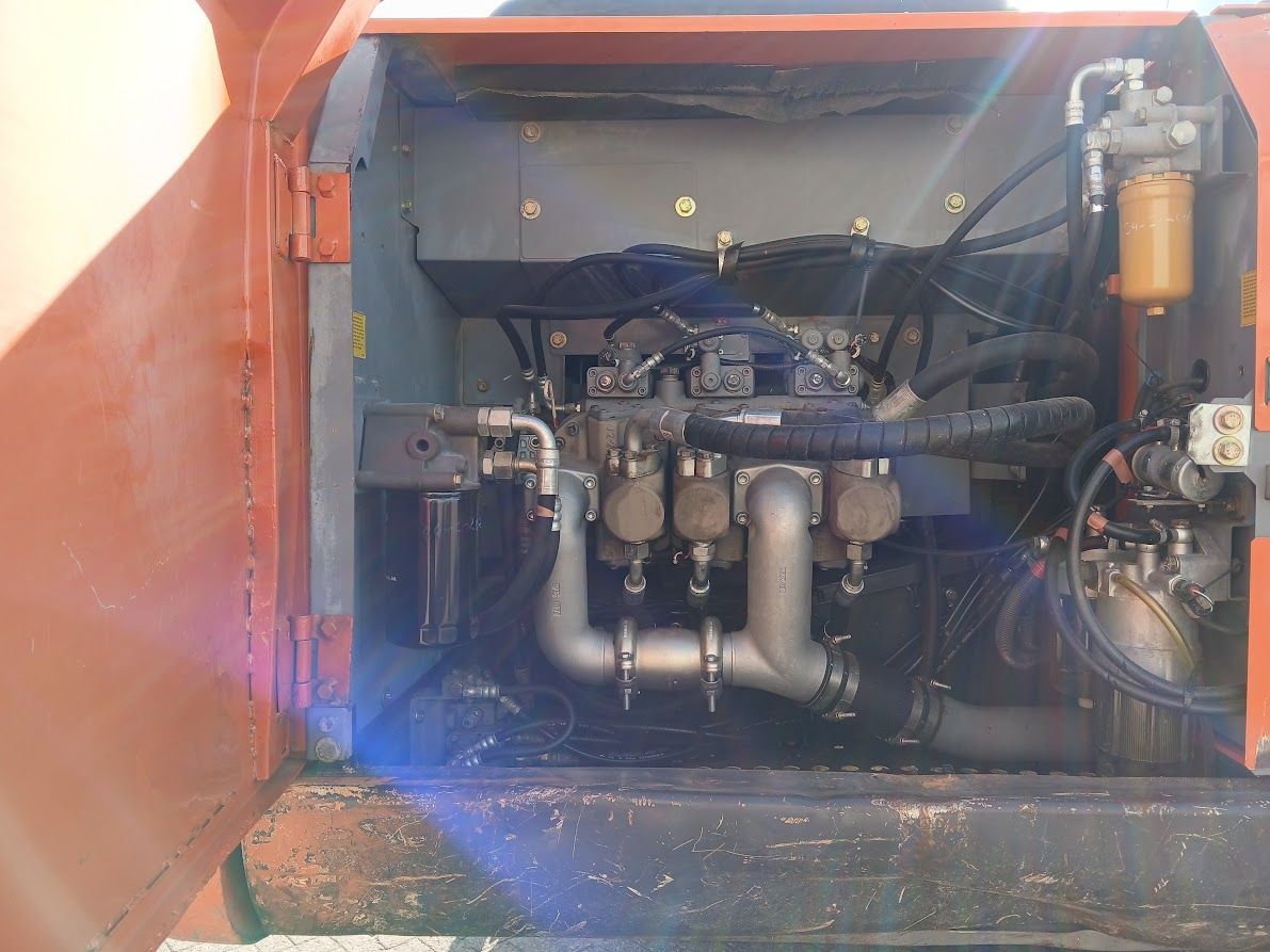 Hitachi ZX250LC-5B