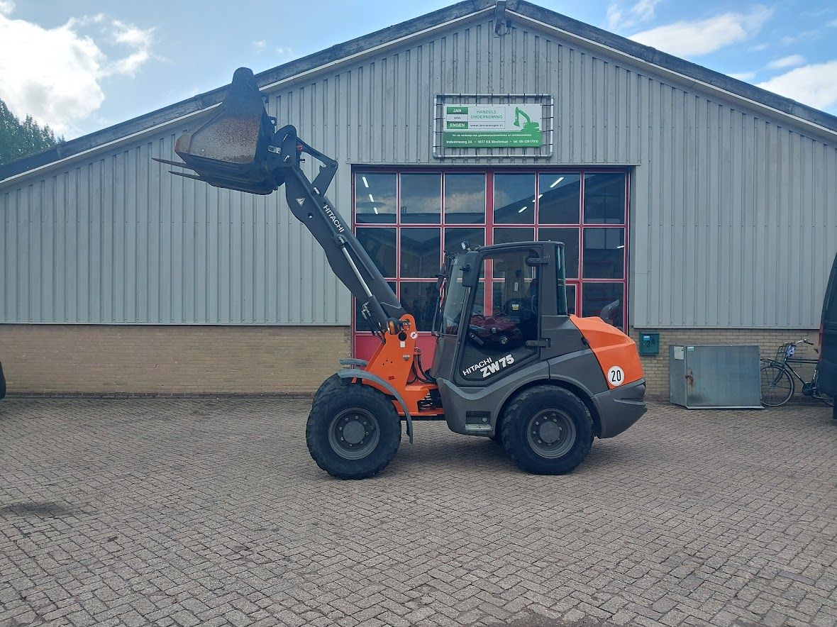 Hitachi ZW75 Lange mast lengte 325 cm