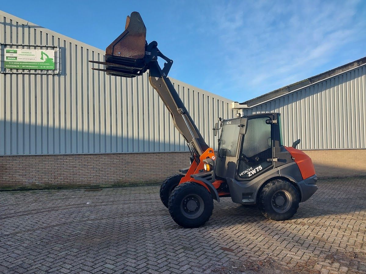 Hitachi ZW75 Lange mast lengte 325 cm